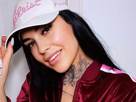 HottyNicole