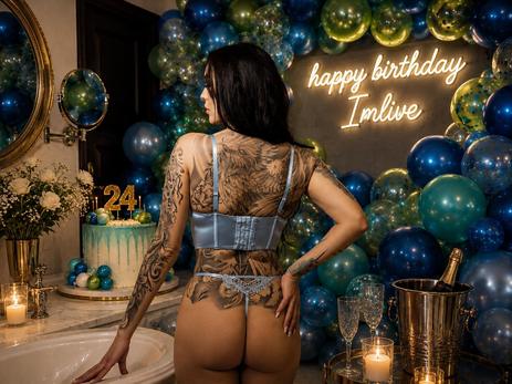HottyNicole