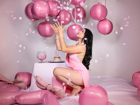 Mia_Baker
