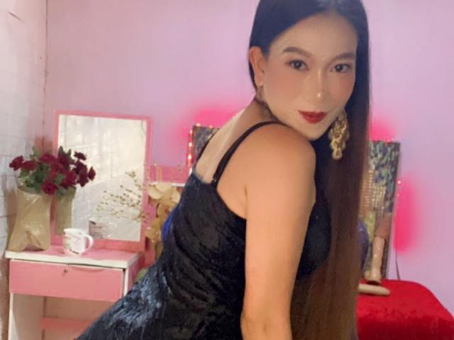 Watch  HotLadyAsian69x live on cam at ImLive
