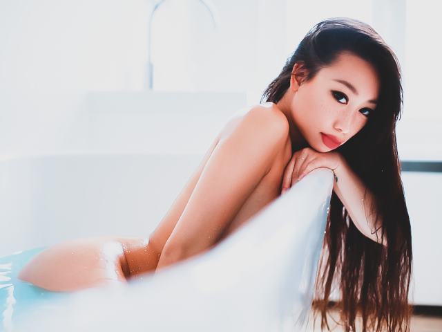 Watch  TheAsianBeauty live on cam at ImLive