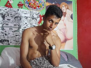 My Age Is 21 Years Old! At ImLive I'm Named Xaviersmits1, A Sex Cam Good-looking Gentleman Is What I Am