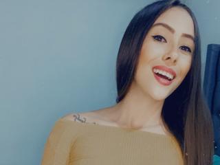 Image 2 of Kaia_Gerber, female webcam model, 28 years old, on live webcam