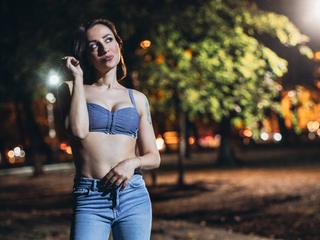 MiaMooreRed Gallery Image 1 MiaMooreRed Gallery Image 1