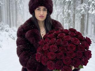 Image 3 of BellaLeen, female webcam model, 18 years old, on live webcam