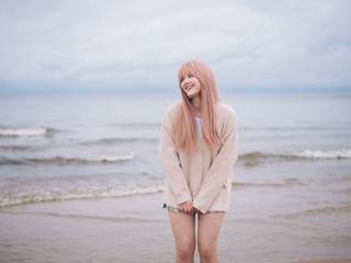 Image 2 of DellilahTaylor, female webcam model, 18 years old, on live webcam