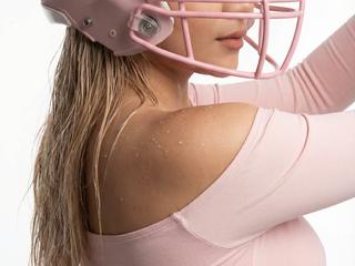 Image 4 of ViictoriaGrey_, female webcam model, 24 years old, on live webcam