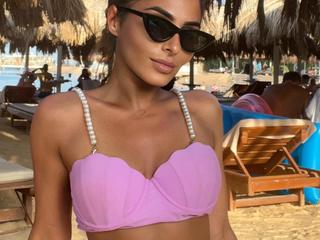 Image 1 of SarahSkye895, female webcam model, 31 years old, on live webcam