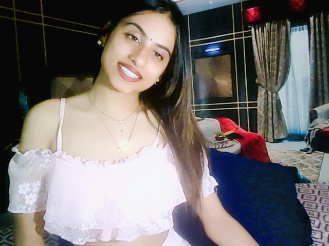 Watch  Indian_Booty_Licious live on cam at ImLive