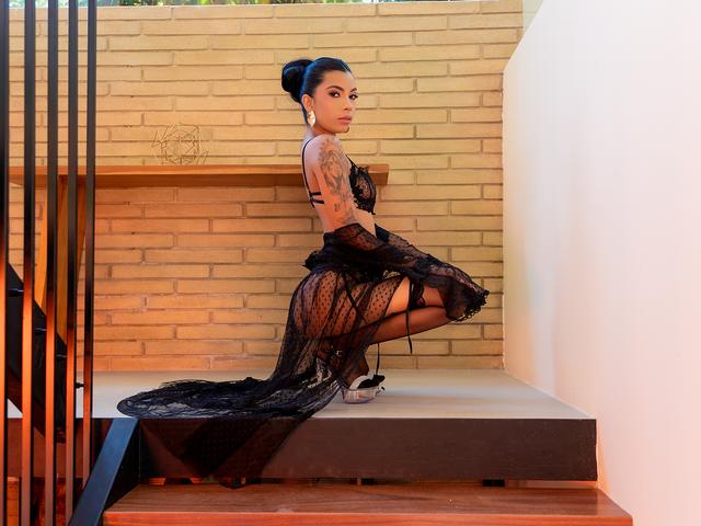 AlisonRossi - Live sex cams model