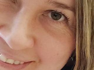 Image 4 of MeganFine, female webcam model, 36 years old, on live webcam