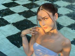 Lissie Gallery Image 1 Lissie Gallery Image 1