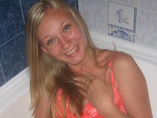 Image 2 of SexyLanaBlonde, female webcam model, 22 years old, on live webcam