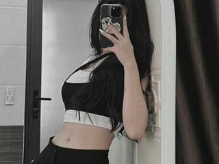 Image 3 of Loveyou_25, female webcam model, 27 years old, on live webcam