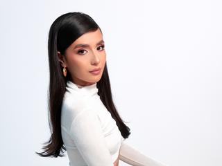 Image 3 of Shenoa, female webcam model, 20 years old, on live webcam