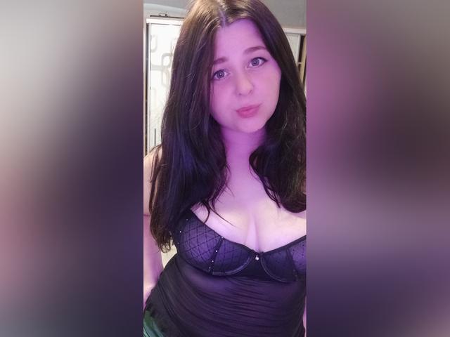 Watch  EvaXLovely live on cam at ImLive