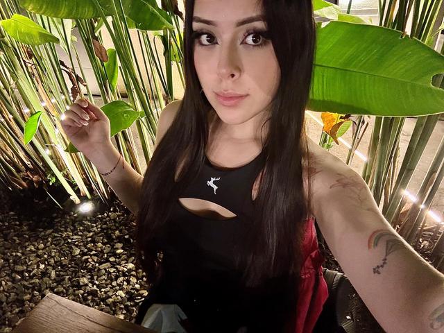 Alison_Tatcher - Live sex cams model