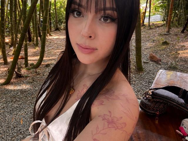 Alison_Tatcher - Live sex cams model