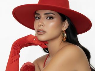 Image 2 of EmmaLuuu, female webcam model, 24 years old, on live webcam