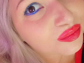 Image 3 of sweetylisaxxx, female webcam model, 45 years old, on live webcam