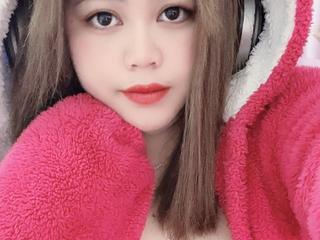 Image 2 of MariaBaby, female webcam model, 22 years old, on live webcam