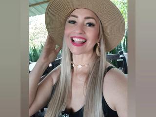 Image 4 of NathalyPalmers, female webcam model, 42 years old, on live webcam