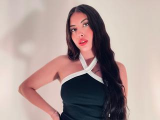 Daila_Green Gallery Image 3 Daila_Green Gallery Image 3