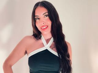 Daila_Green Gallery Image 4 Daila_Green Gallery Image 4