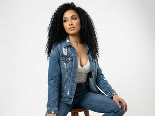 Mellisa_English Gallery Image 1 Mellisa_English Gallery Image 1