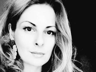 Image 4 of Eleon0ress, female webcam model, 33 years old, on live webcam