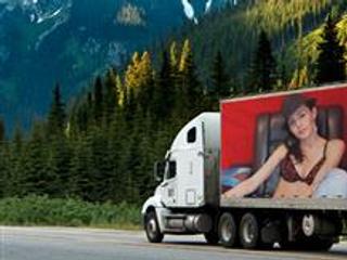 Image 3 of amyhoteyes, female webcam model, 34 years old, on live webcam