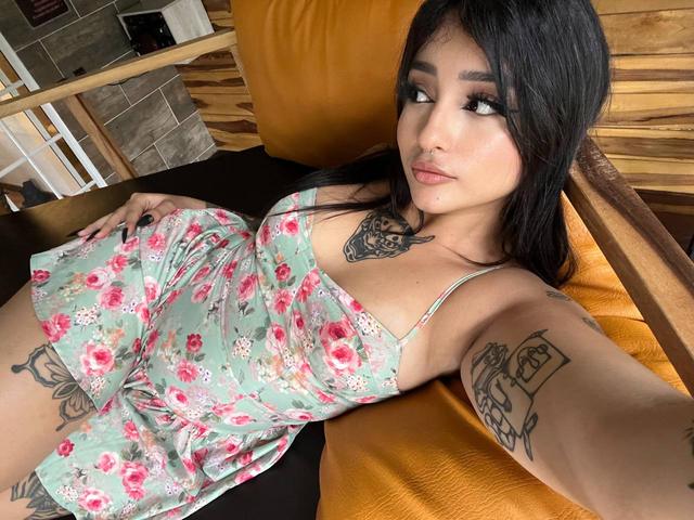 ScarlettWalker - Live sex cams model