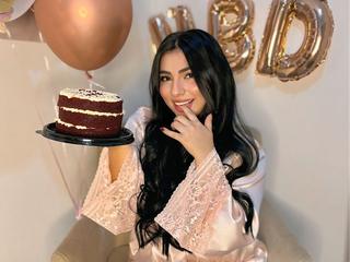 Image 4 of LyssaSunnyy, female webcam model, 23 years old, on live webcam