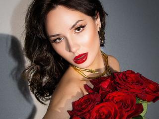 Image 3 of MissBelle, female webcam model, 21 years old, on live webcam