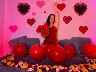 Image 4 of LolaRose, female webcam model, 24 years old, on live webcam