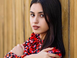 Image 2 of JasmineLove, female webcam model, 18 years old, on live webcam
