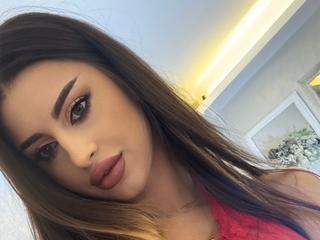 Image 4 of Alice_Voss, female webcam model, 23 years old, on live webcam