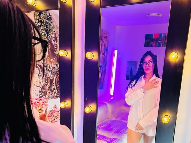ashleesweett1 - Live sex cams model