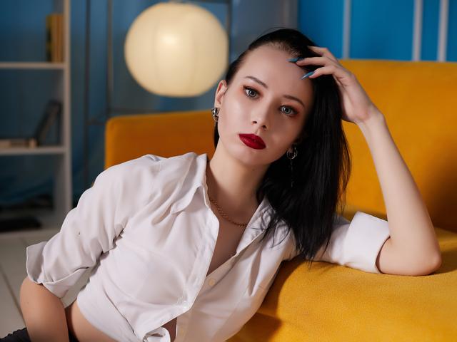 EliseOgden - Live sex cams model