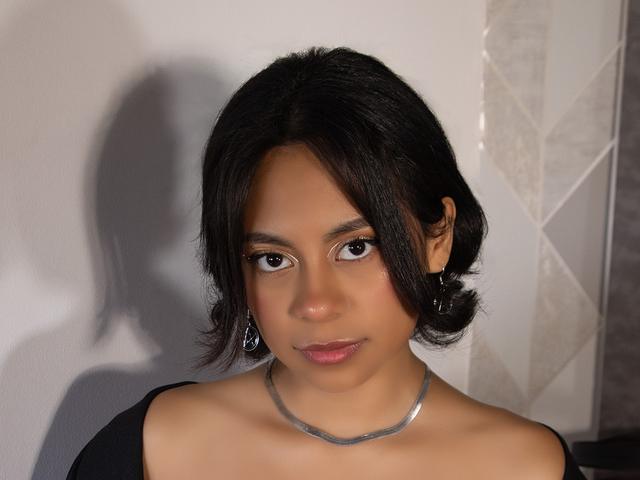 AbigailSmith - Live sex cams model