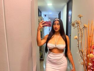 Image 2 of Tessa_Gates, female webcam model, 19 years old, on live webcam