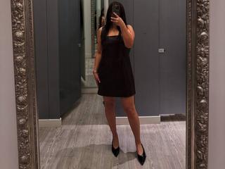 Image 1 of CindyGlowShine, female webcam model, 29 years old, on live webcam