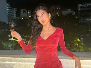 Image 3 of AlisonBates, female webcam model, 18 years old, on live webcam