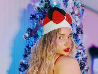 Image 2 of Olivia_Fox69, female webcam model, 20 years old, on live webcam