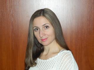 Image 1 of ErinBeauty, female webcam model, 38 years old, on live webcam