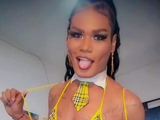 DirtySara live on ImLive