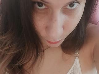 Image 1 of julieboop4, female webcam model, 25 years old, on live webcam