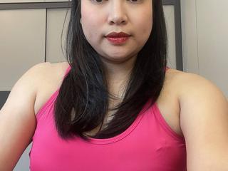 Image 3 of Miumiu6162, female webcam model, 25 years old, on live webcam