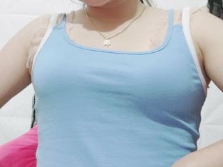 Image 2 of Yumi_Sexy, female webcam model, 33 years old, on live webcam