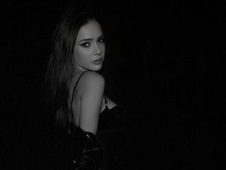 Eva_Low Gallery Image 1 Eva_Low Gallery Image 1